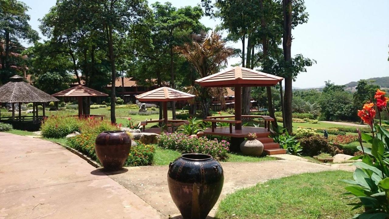 Arayana Phupimarn Resort & Spa Pak Chong Extérieur photo